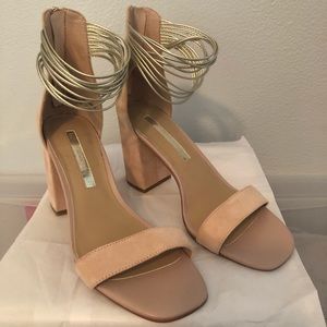 Audrey Brooke Block heel